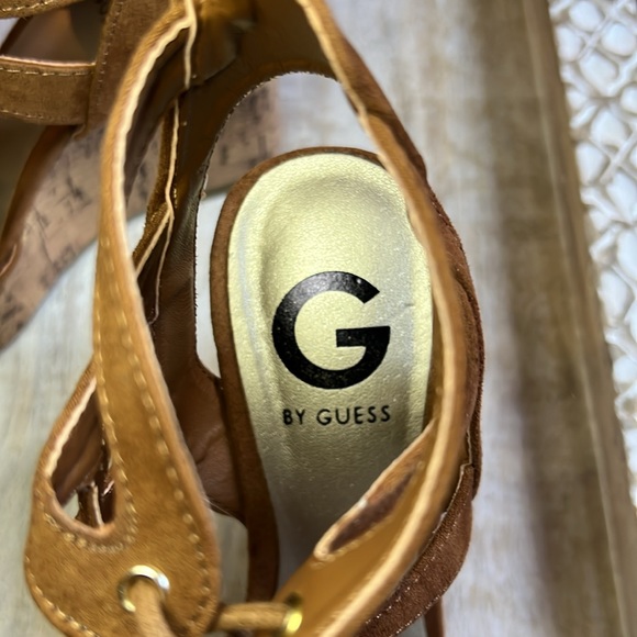 G BY GUESS Ankle lace up wedge Color is Chestnut Brown size 6 1/2M Brand New! - Picture 3 of 8